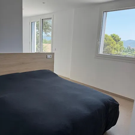 Palau Viewpoint - Attic Vakantiehuis *