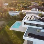 Palau Viewpoint - Attic Gerona