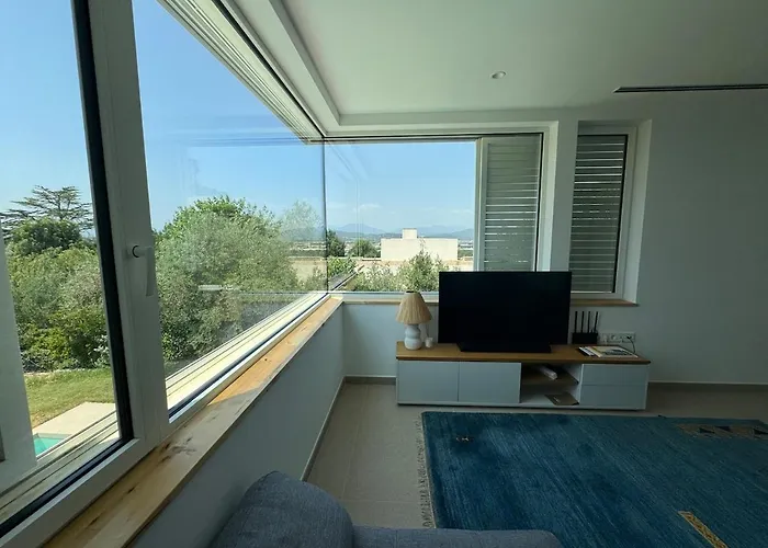 Palau Viewpoint - Attic * Жирона